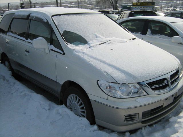 2001 Nissan Presage