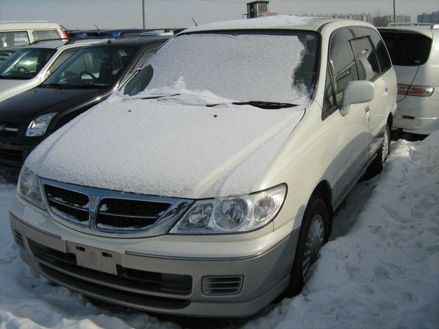 2001 Nissan Presage