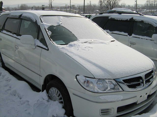 2001 Nissan Presage