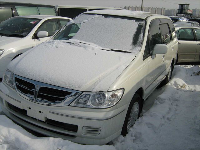 2001 Nissan Presage