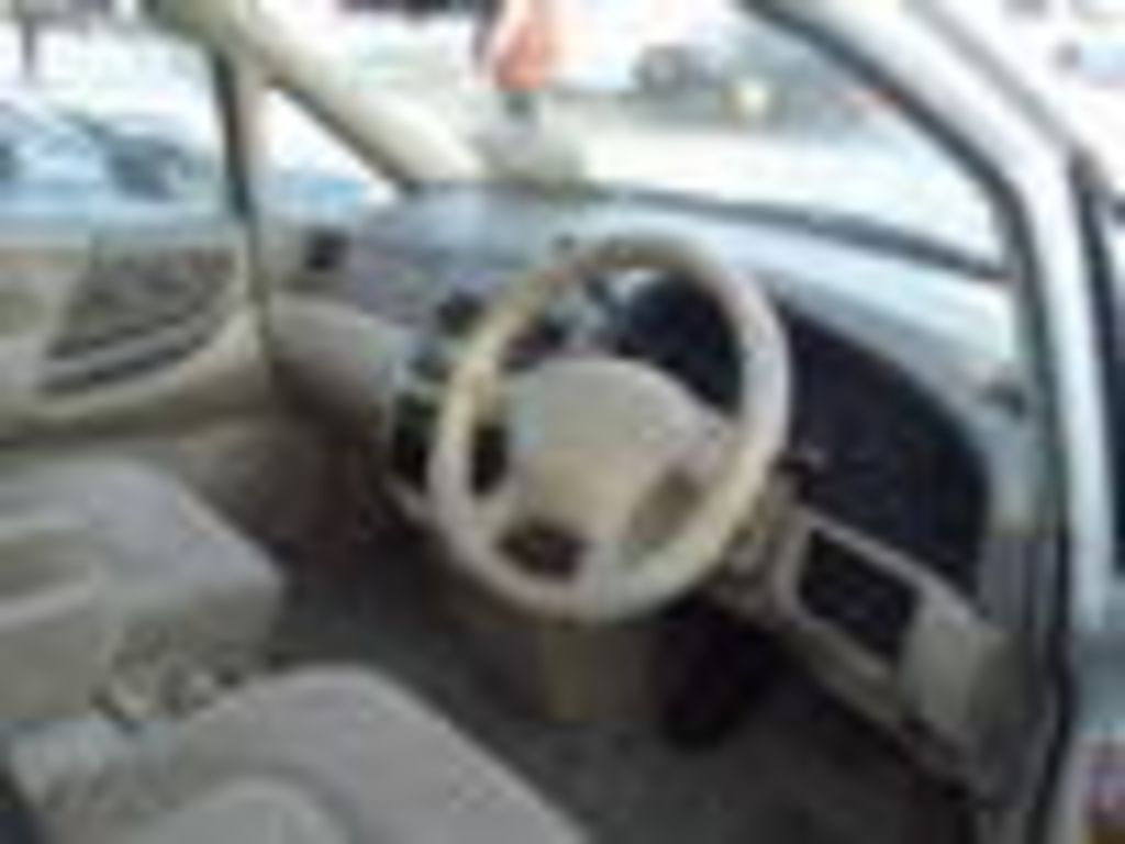 2001 Nissan Presage