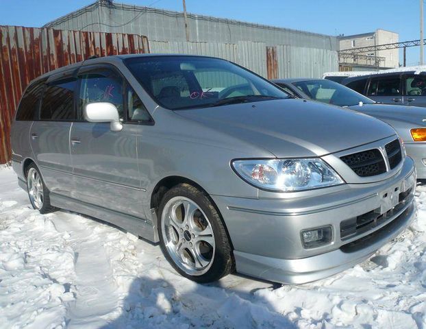 2001 Nissan Presage