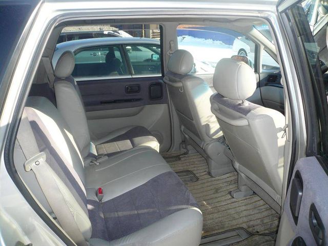 2001 Nissan Presage