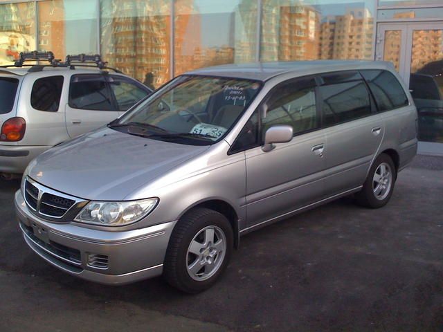 2001 Nissan Presage