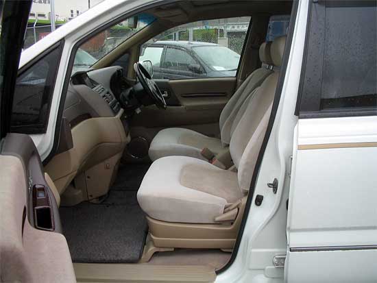 2001 Nissan Presage Pics