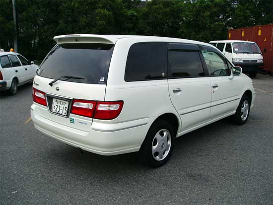 2001 Nissan Presage Photos