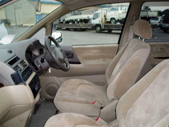 2001 Nissan Presage Photos