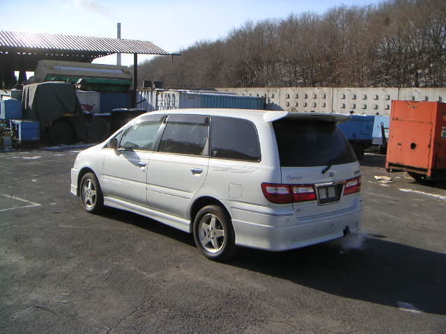 2001 Nissan Presage Photos