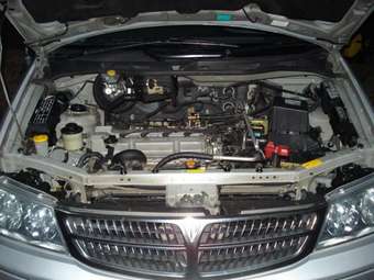 2001 Nissan Presage Photos