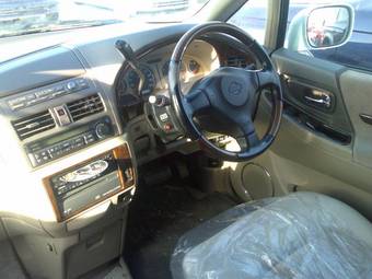 2001 Nissan Presage Pictures