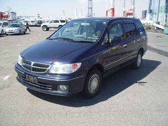 2001 Nissan Presage Pictures