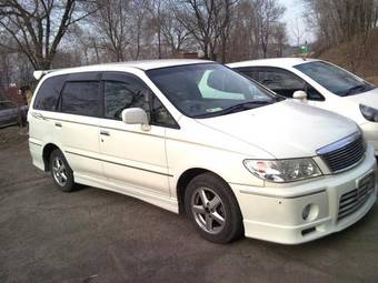 2001 Nissan Presage Pictures