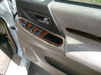 2001 Nissan Presage Photos