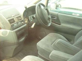 2001 Nissan Presage Pictures