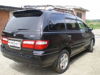 2001 Nissan Presage Pics