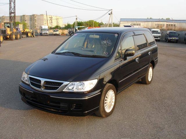 2002 Nissan Presage