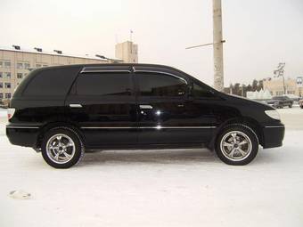 2002 Nissan Presage Photos