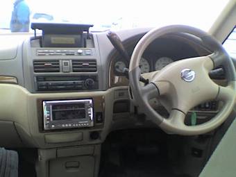 2002 Nissan Presage Images