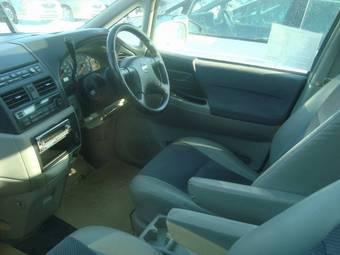 2002 Nissan Presage Pictures