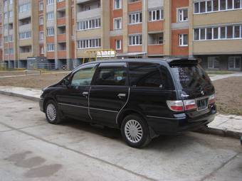 2002 Nissan Presage Photos
