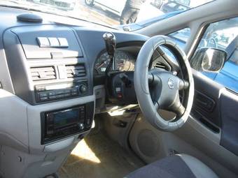 2002 Nissan Presage Pictures