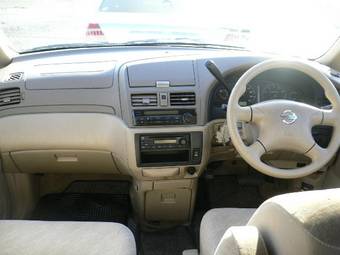 2002 Nissan Presage Photos