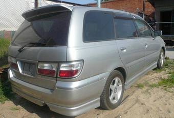 2002 Nissan Presage Pictures