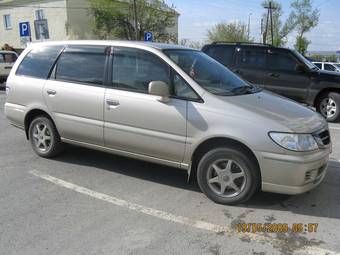 2002 Nissan Presage Photos