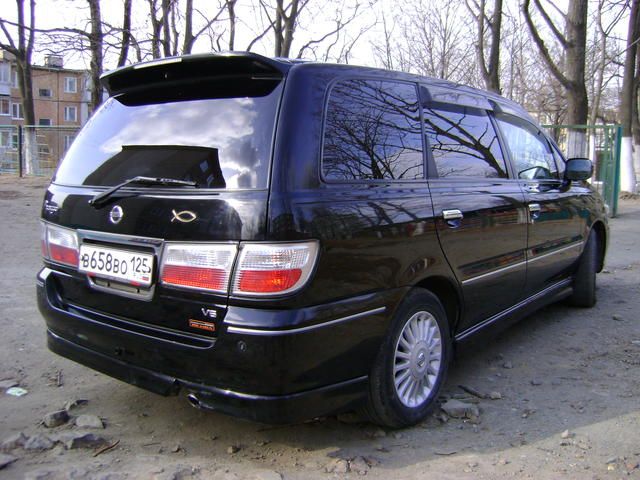 2003 Nissan Presage