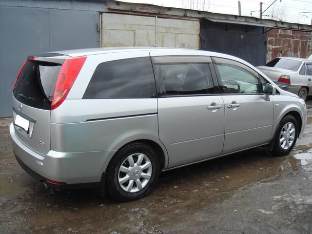 2003 Nissan Presage