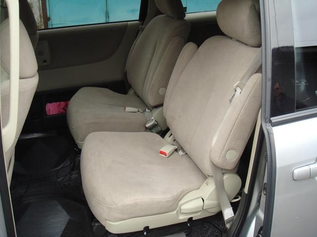 2003 Nissan Presage