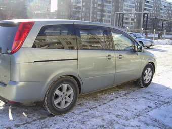 2003 Nissan Presage Photos