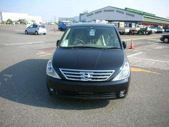 2003 Nissan Presage Pictures