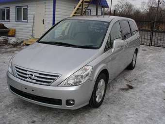 2003 Nissan Presage Pictures