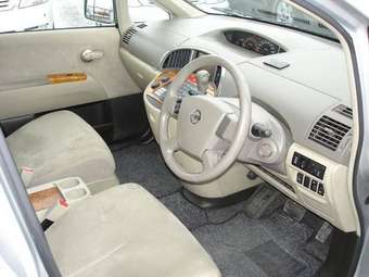 2003 Nissan Presage Pictures