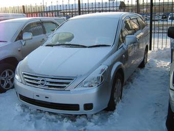 2003 Nissan Presage Pictures