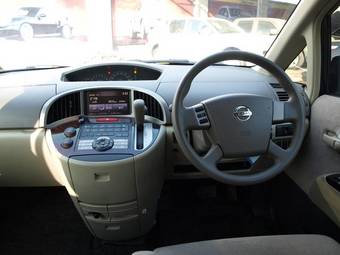 2003 Nissan Presage Pictures