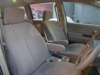 2003 Nissan Presage Photos