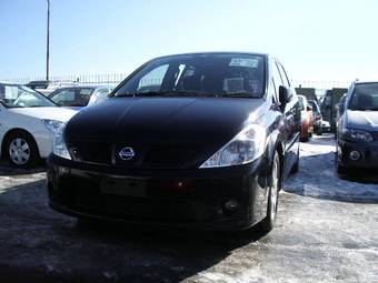 2003 Nissan Presage Pics