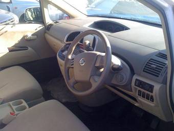2003 Nissan Presage Photos