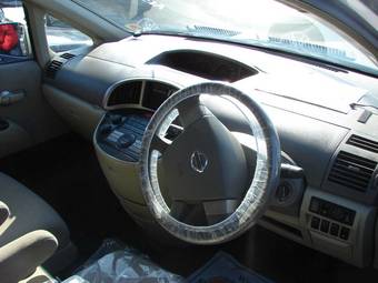 2003 Nissan Presage Pictures