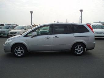 2003 Nissan Presage Photos