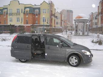 2003 Nissan Presage Pictures