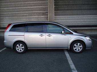2003 Nissan Presage Photos