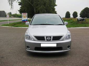 2003 Nissan Presage Pictures