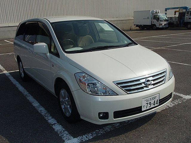 2004 Nissan Presage