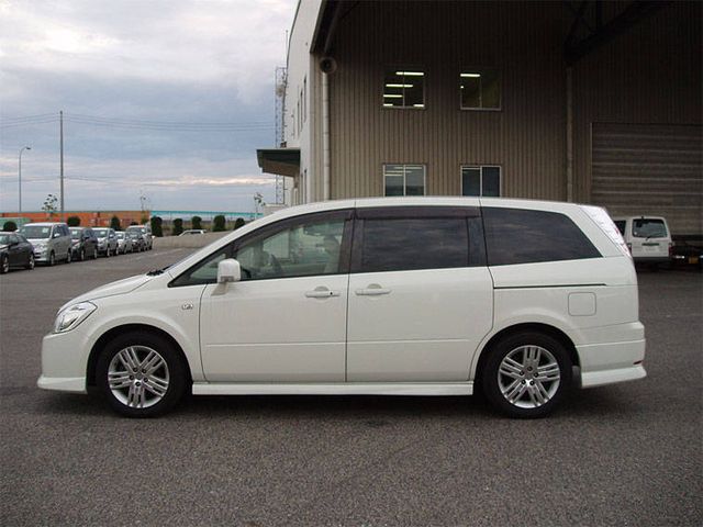 2004 Nissan Presage