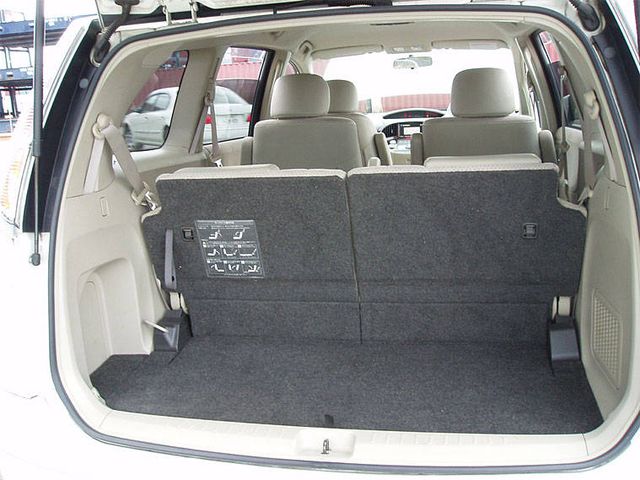 2004 Nissan Presage