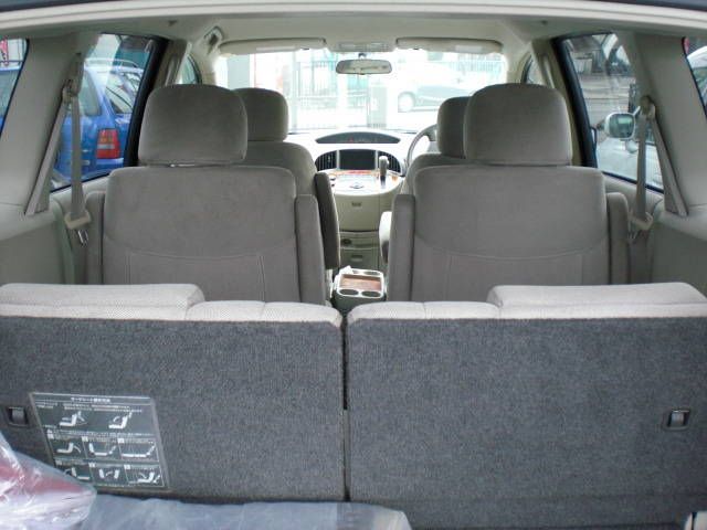 2004 Nissan Presage