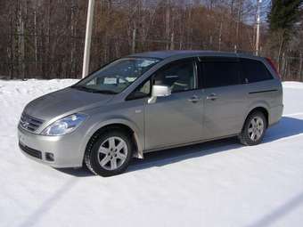 2004 Nissan Presage